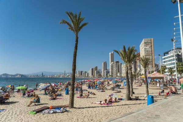 Junto Playa Levante Con Terraza Chill-Out-2 Wcs-A Estrenar Gemelos 23 Benidorm Exterior photo